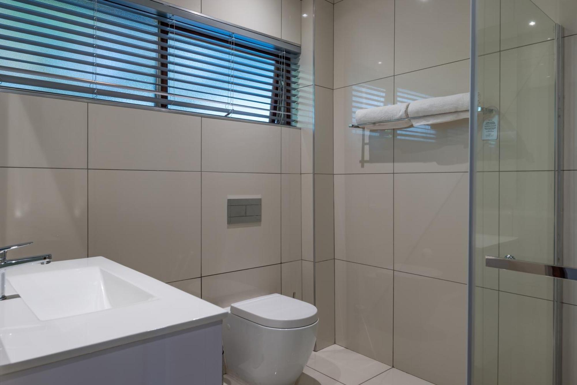 River Place Manor Апингтон Экстерьер фото